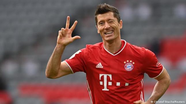 بايرن ميونخ يستهدف بيع ليفاندوفسكي بـ60 مليون يورو من أجل هالاند