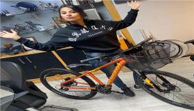 صورة بالدراجة.. روبي تتحدى ملل العزل الصحي بسبب كورونا