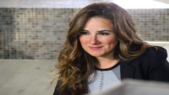 “زي أحمد رمزي”.. تعرف على مواصفات فتى أحلام شيري عادل