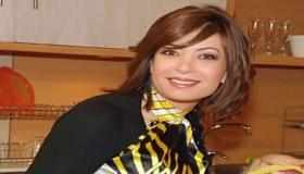 بالفيديو.. منال سلامة تصور زوجها وهو يفشل في إعداد العيش: “ده الحجر يا جماعة”