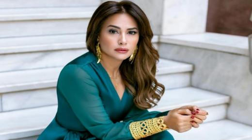 هند صبري تقرأ رواية “الأمير الصغير” في العزل المنزلي